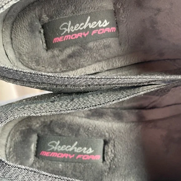 Skechers EZ Flex 2 Cuddle Up Memory Foam Slip on Shoes Size 9 faux suede EUC - Picture 5 of 13